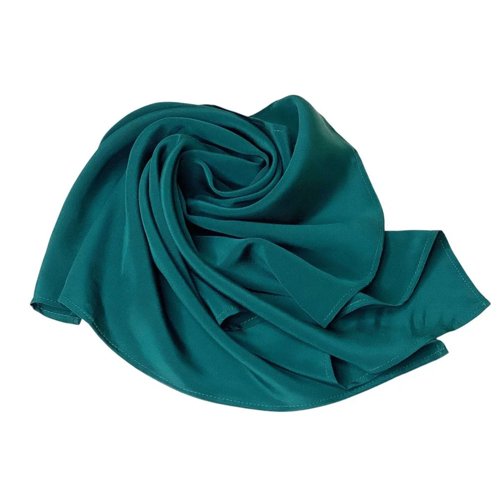 NWT SILKLETTE Emerald Green 100% Fine Silk Kerchief Scarf